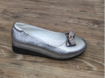 Туфли для девочки бронзовые 33, 34, 35 (2002)