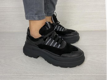 Кроссовки на шнурках черные (2331)