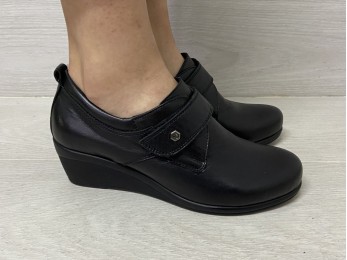 Туфлі жіночі чорні шкіра (2166)
