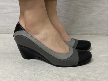 Туфлі жіночі чорні шкіра (700)